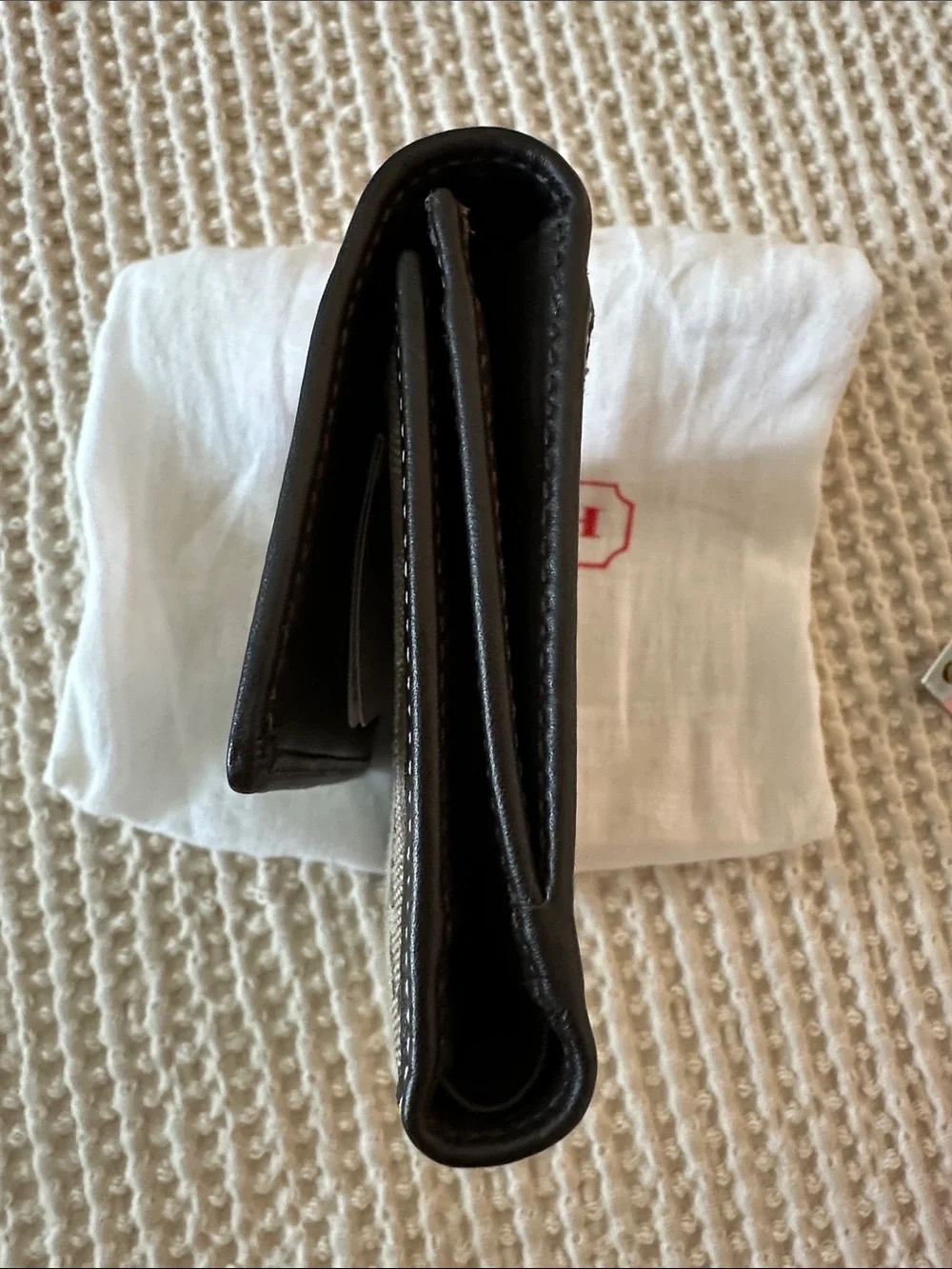 NWT Coach Hampton Signature Compact Clutch/Trifold Wallet